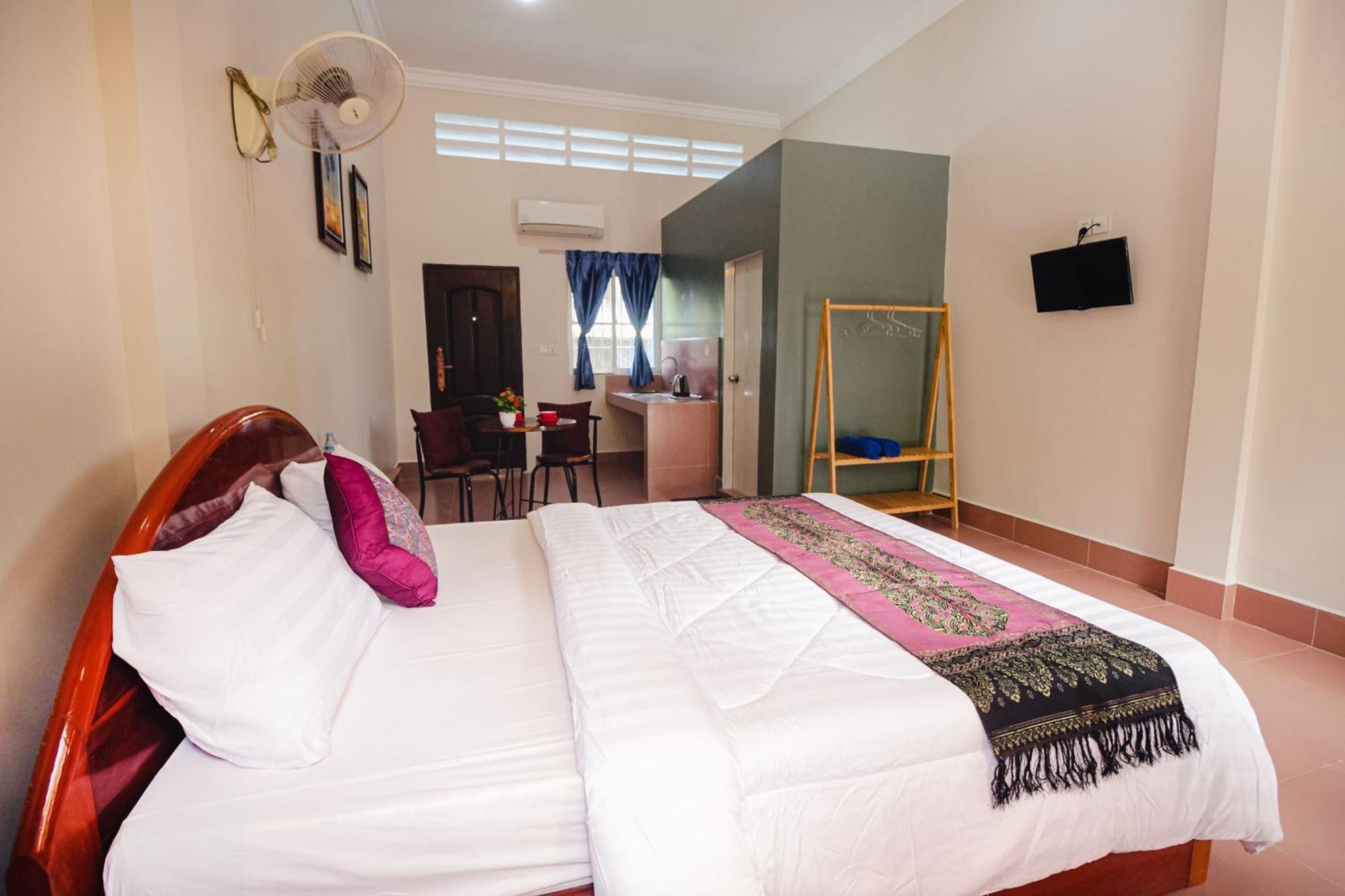 Lea'S Guesthouse And Restaurant Kampot Extérieur photo